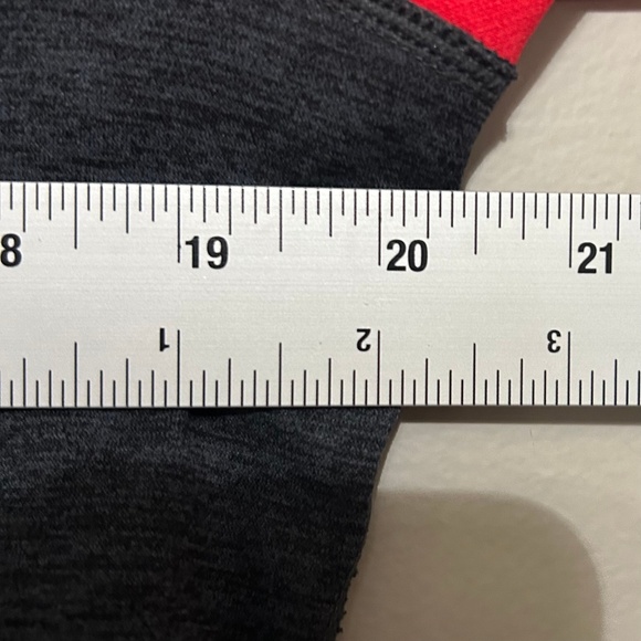 Nike Therma Fit Womens Hoodie M Gray Red Long Sleeve Pullover Activewear Sweater - Picture 7 of 9